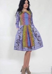 trang phục tươi sáng của taffeta