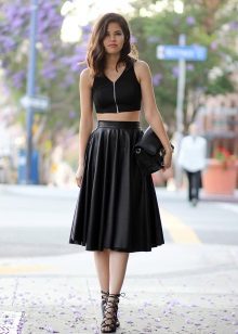 váy da dưới đầu gối