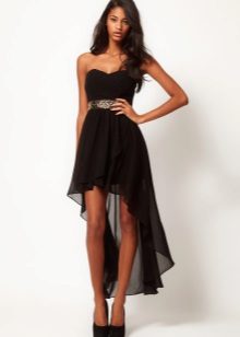 Cocktail dress na may tren