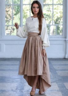Skirt na may tren at puting shirt