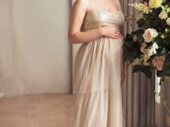 Beige dress for pregnant for rent for a photo shoot