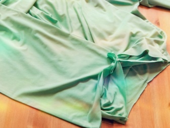 Stitching summer na walang simetriko damit detalye