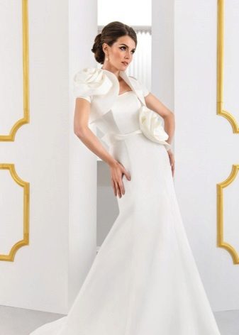 ชุดแต่งงานที่มี bolero