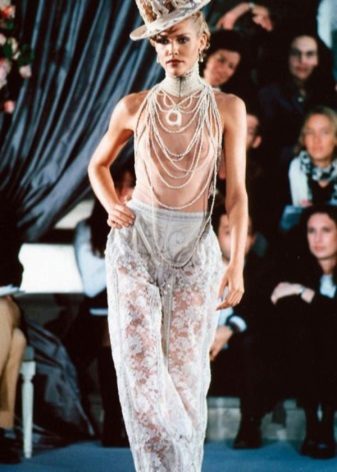 Wedding dress from Galliano terrible