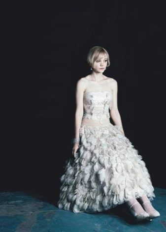 Nữ anh hùng ăn mặc Daisy từ bộ phim The Great Gatsby