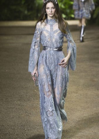 Elie Saab Spring-Summer 2016 asul na damit sa sahig