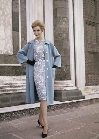 Magsuot ng damit sa estilo ng 60s
