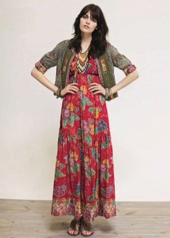 Váy đỏ boho in họa tiết