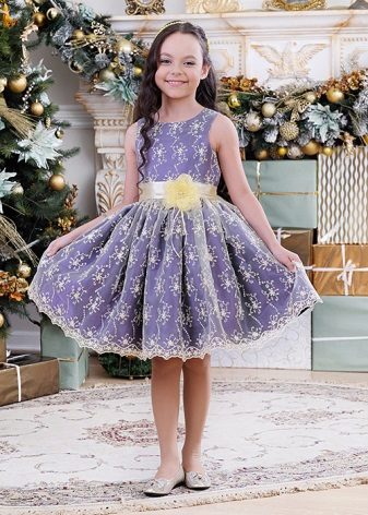 Summer dress para sa retro girls
