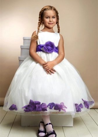 Graduation dress in kindergarten with floral print