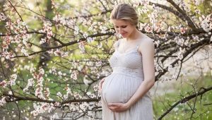 Summer sundresses for pregnant women