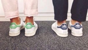 รองเท้าผ้าใบ Adidas สีขาว