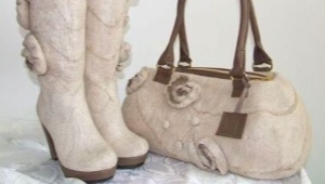 Mga boots sa takong