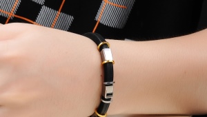 Rubber bracelet
