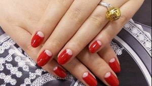 Gumawa kami ng magandang manicure ng pulang buwan