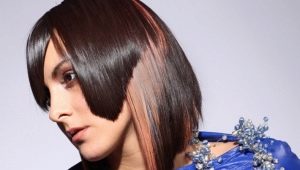 Asymmetrical haircuts para sa medium na buhok