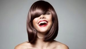 Mga haircuts na may bangs sa medium na buhok: iba't, lalo na ang pagpili at estilo