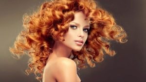 Paano gumawa ng mga curl na may medyas?