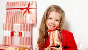 Paano pumili ng isang batang babae na regalo 14 na taon para sa Bagong Taon?
