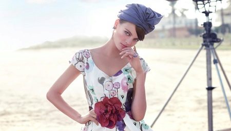 Dresses na may floral print - isang ode ng pagkababae