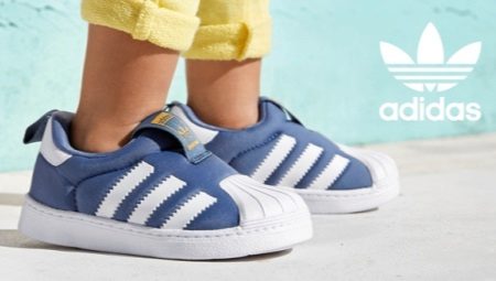 รองเท้าผ้าใบเด็ก Adidas