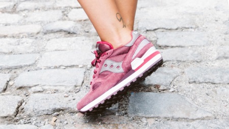 รองเท้าผ้าใบ Saucony