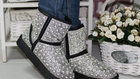 Uggs với kim cương giả