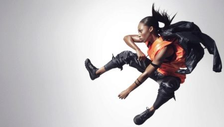 Mga Black Sneaker ng Nike Women