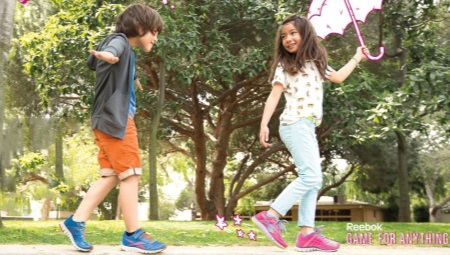 รองเท้าผ้าใบเด็ก Reebok