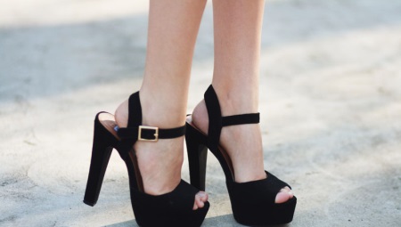 Sandalyas sapatos