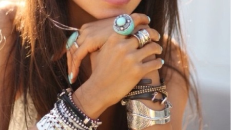 Steel bracelet