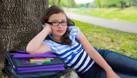 Túi xách cho bé gái tuổi teen