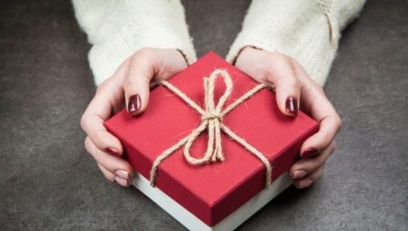 Tặng gì trong 32 năm kể từ ngày cưới?