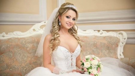 Kiểu tóc cưới: tổng quan về kiểu dáng phổ biến và đẹp nhất