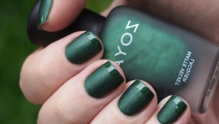 Matte green manicure: mga tampok ng disenyo at iba't ibang estilo