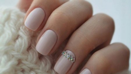 Mga ideya para sa paglikha ng isang maliit na manicure