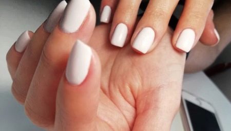Làm thế nào để làm móng tay cổ điển cho móng tay ngắn?