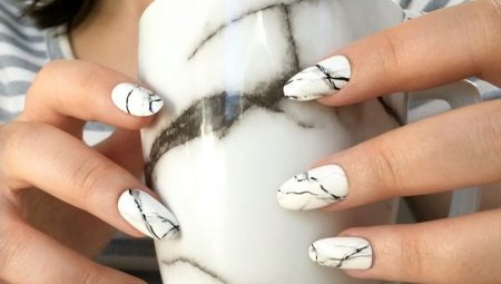 Làm thế nào để làm một gel đánh bóng móng tay 