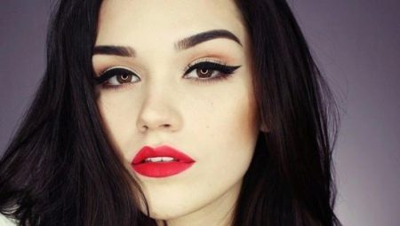 Màu gì là ngăm đen với mắt nâu?