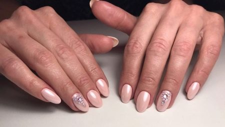 Magandang manicure na may alikabok: ano ito, mga ideya ng disenyo at teknolohiya ng pagganap