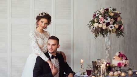 Chúng tôi tổ chức một buổi chụp ảnh cưới trong studio