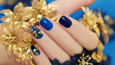 Blue manicure: mga naka-istilong ideya at mga lihim ng palamuti