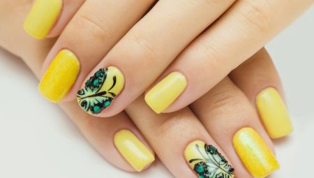 Nagtatampok ng dilaw na manicure sa maikling kuko