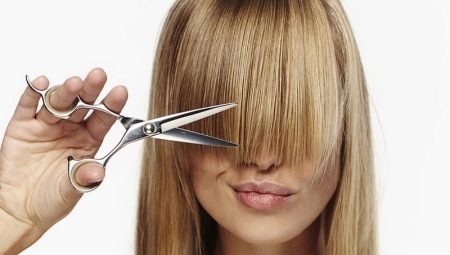 Làm thế nào để nhẹ nhàng cắt tóc mái?