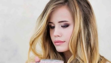 Balayazh sa blonde hair: kung paano gawin ito ng tama at anong mga kulay upang pumili?