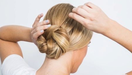 Làm thế nào để nhanh chóng và đẹp làm cho một búi tóc trên trung bình?