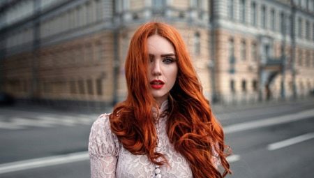 Red coloring: varieties at subtleties ng coloring