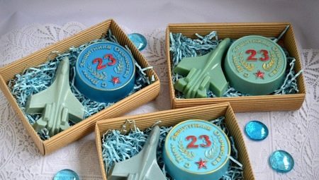 Tặng gì cho trẻ vào ngày 23/2?