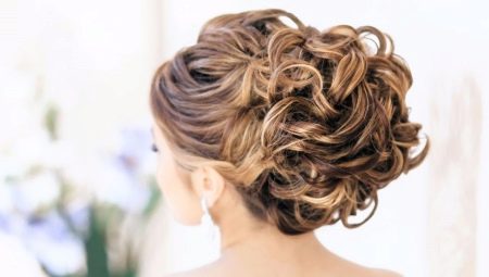 Kiểu tóc thu thập trên tóc trung bình
