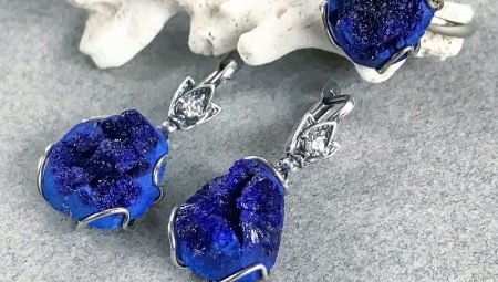 Azurite: mga tampok at katangian ng bato